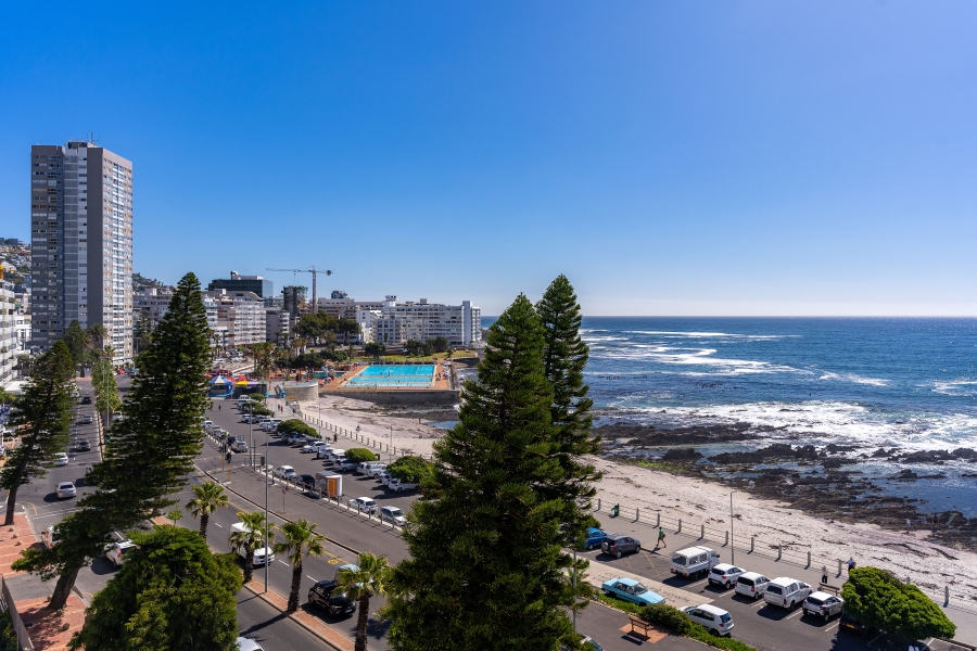 3 Bedroom Property for Sale in Sea Point Western Cape